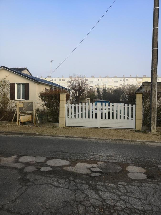 Belle Maison De Vacances Romilly-sur-Seine Exterior foto