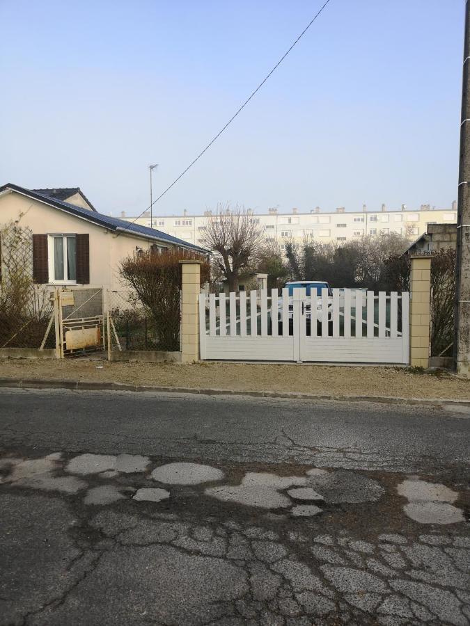 Belle Maison De Vacances Romilly-sur-Seine Exterior foto